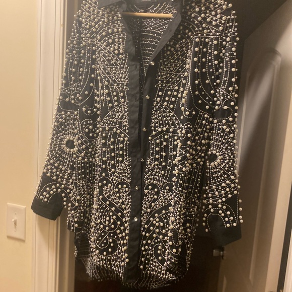 Black -White pearl Akira Blouse (Sz Lrg) - Picture 5 of 5